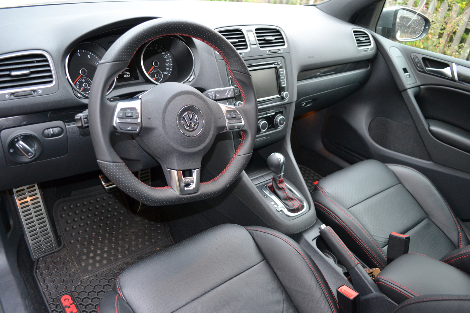 Tip Custom Interior In Leather On New Gti Volkswagen Gti